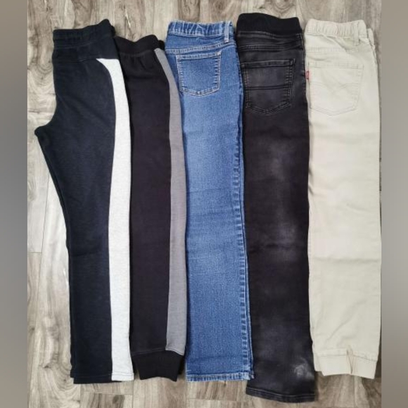 Boys 10-12 Sweatpants & 3 Jeans - Picture 1 of 1